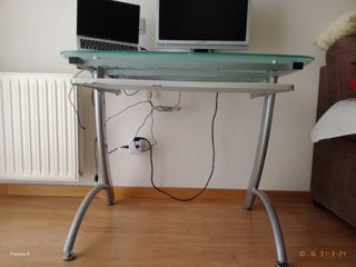 Mesa cristal ordenador