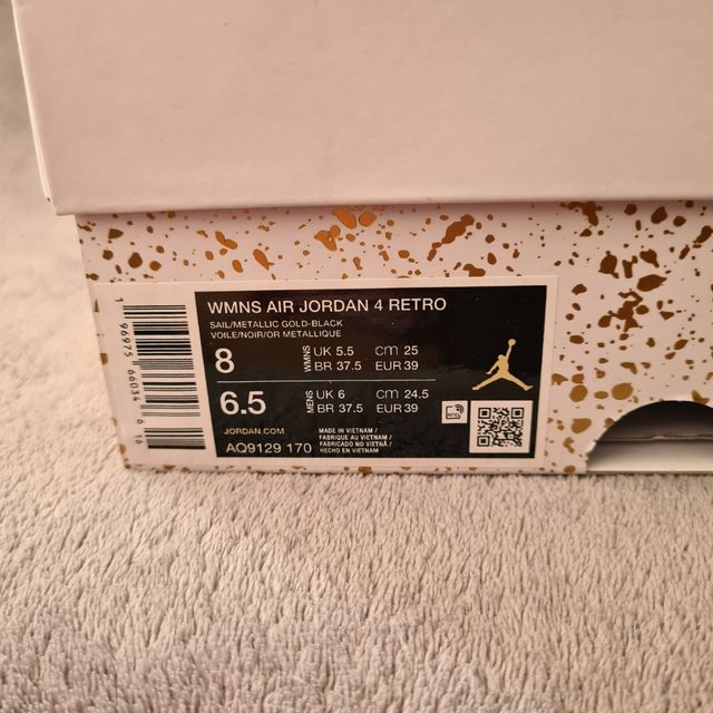 Air Jordan 4 Metallic Gold