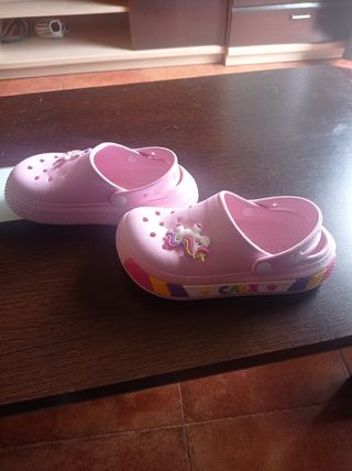 Zuecos infantiles. Talla 33-34