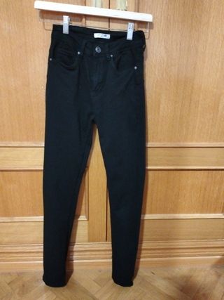 Pantalón vaquero pitillo push up