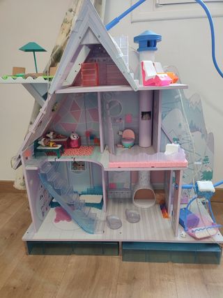 L.o.l surprise- Winter disco chalet