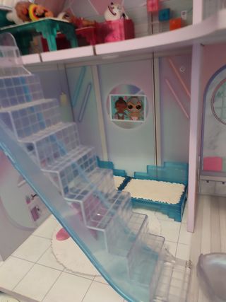 L.o.l surprise- Winter disco chalet