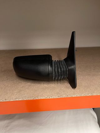 Retrovisor derecho de peugeot 205 gti