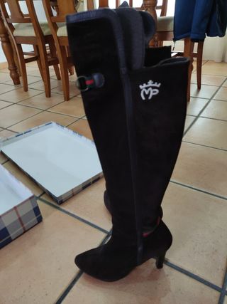 Botas y bolso a juego MOTEPICAZA