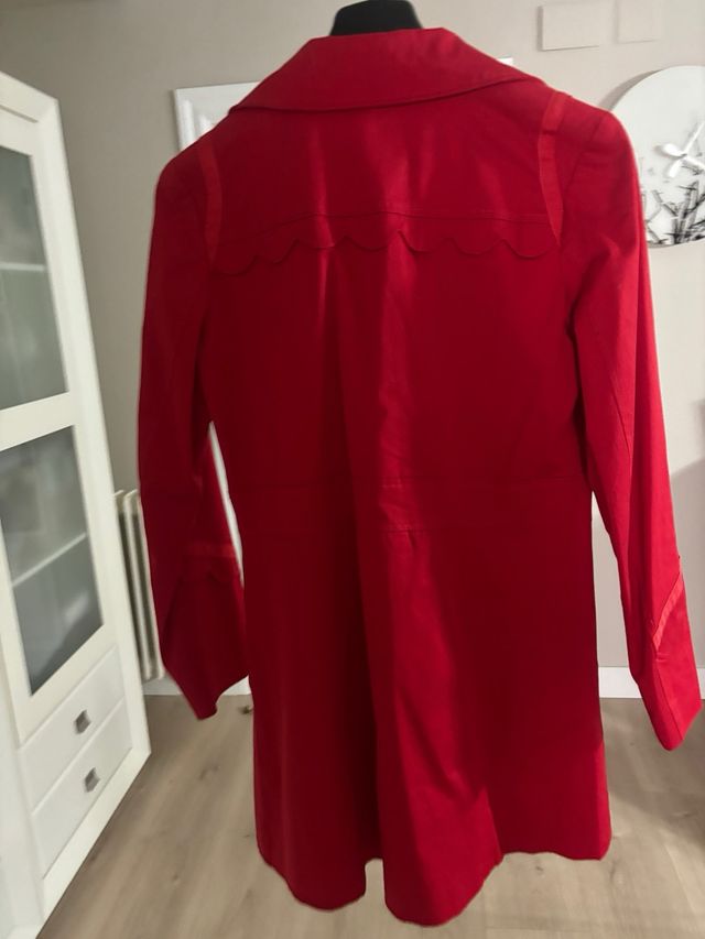 Gabardina de Akino Laude, nueva