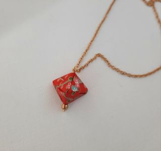 Collar colgante de papel origami