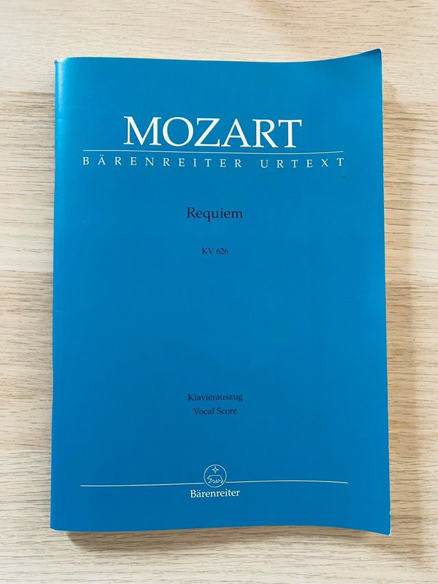 Partitura coro + piano Requiem || W.A.Mozart