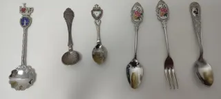 Vítrina con cristal. Colección 6 cucharitas