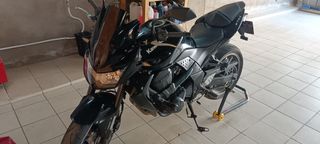 Kawasaki z750 ABS.cambio por moto trail. furgoneta