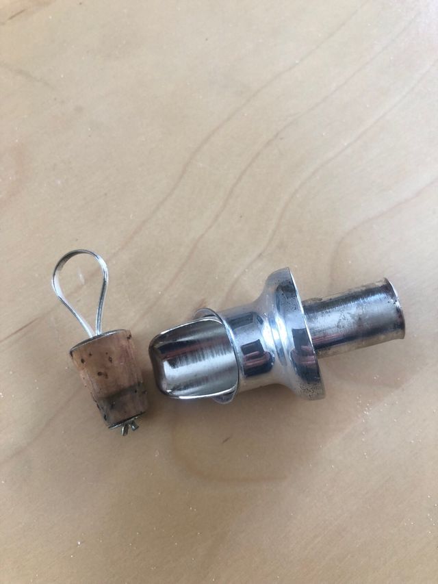 Tapon escanciador antigoteo de plata