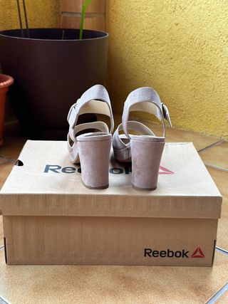 Sandalia de tacon Primark beige talla 36