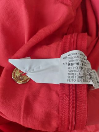 Mono Zara rojo con cinturón nuevo. XS