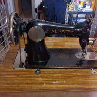 Maquina de coser  Alfa antigua