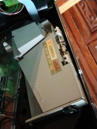 Teléfono de monedas antiguo