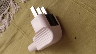 Clavija enchufe tripolar para vitro y ho