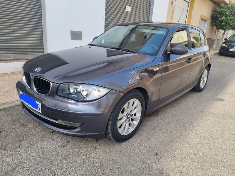 BMW Serie 1 2007 - foto 1