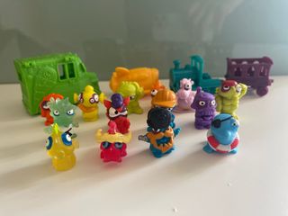Coches y figuras Zomlings