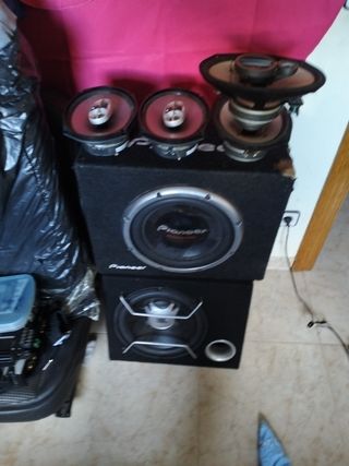 Subwoofer y coaxiales 6x9
