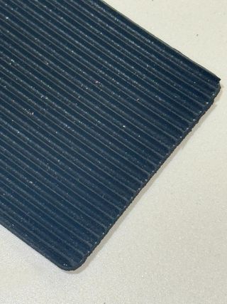 Suelo goma Ribete Fino Negro 1200mm x 10m x 3mm