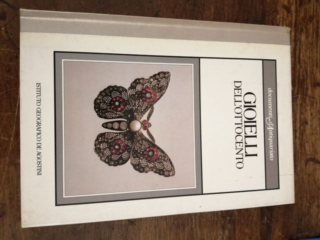 Libro :i gioielli dell'800