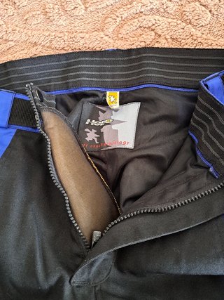 Chaqueta de moto con pantalón de moto