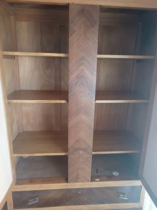 Armario ropero tallado antiguo restaurado