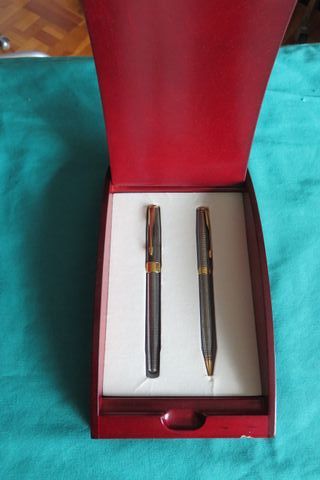 Parker plata escritorio plumas