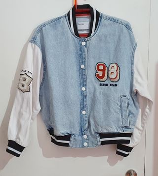 Cazadora vaquera Bershka