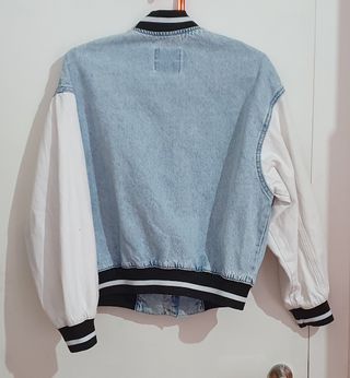 Cazadora vaquera Bershka