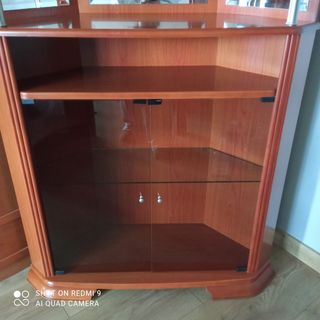 BOTELLERO Y BARRA DE BAR.