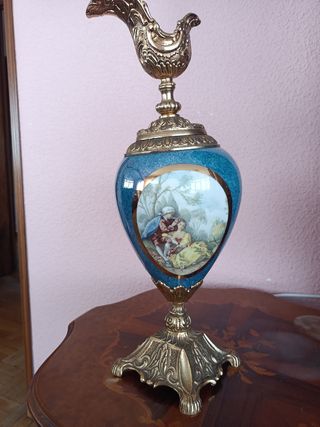 Jarrón de Bronce y Cerámica pintada