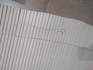 Due tende veneziane in legno larghe 120 cm