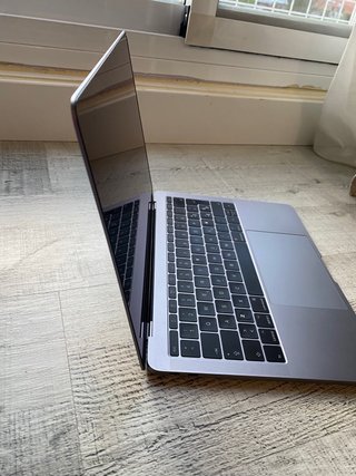 MacBook Pro 13 Retina, i5 Como Nuevo