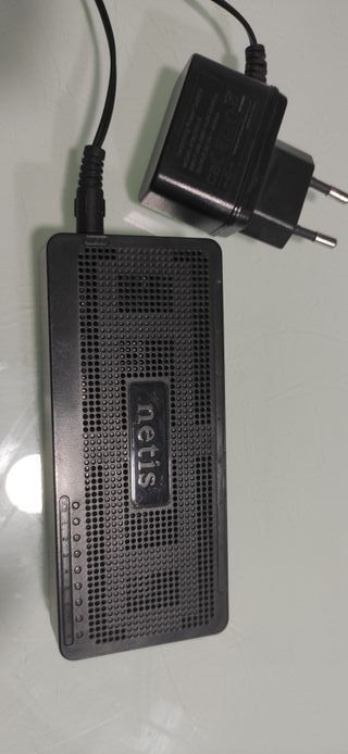 Switch NETIS 8 Puertos 10/100 Mbps