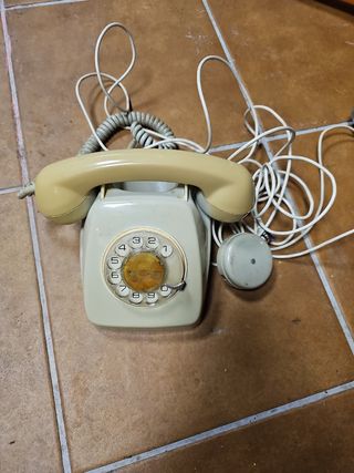 Teléfono antiguo