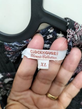 Camiseta estampada arreglada