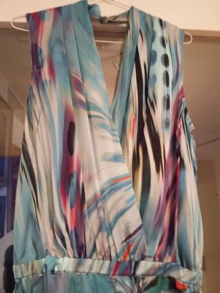 Mono de fiesta satinado