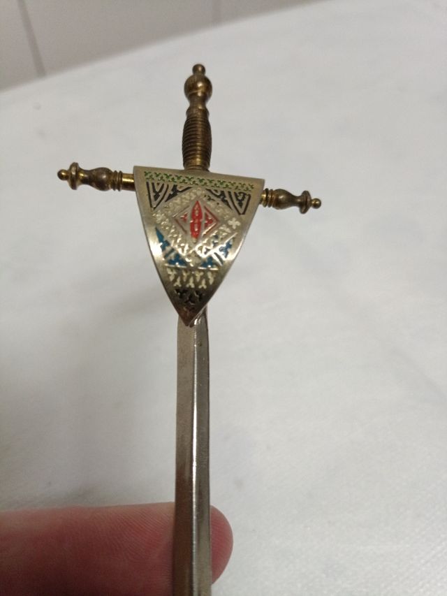 Abre cartas de Toledo