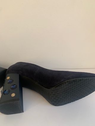 Zapato de salón. LODI