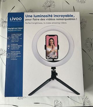 Aro de luz livoo con tripode. NUEVO (sin estrenar)