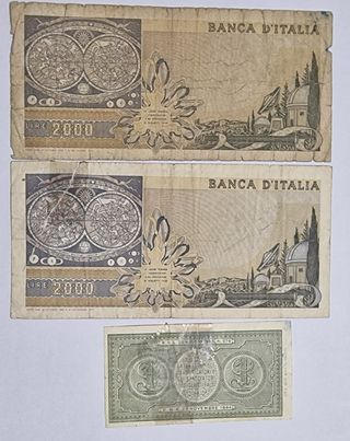 Lotto tre banconote due da 2000 Lire una Lira