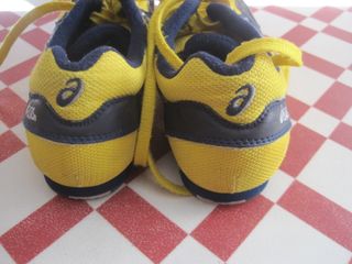 Zapatillas atletismo Asics talla 37.5