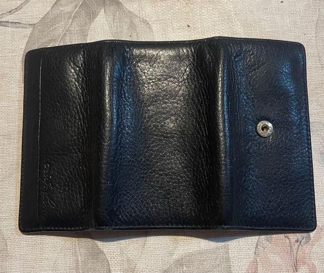 Llavero y billetera de piel