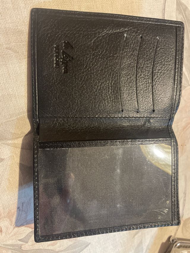 Llavero y billetera de piel