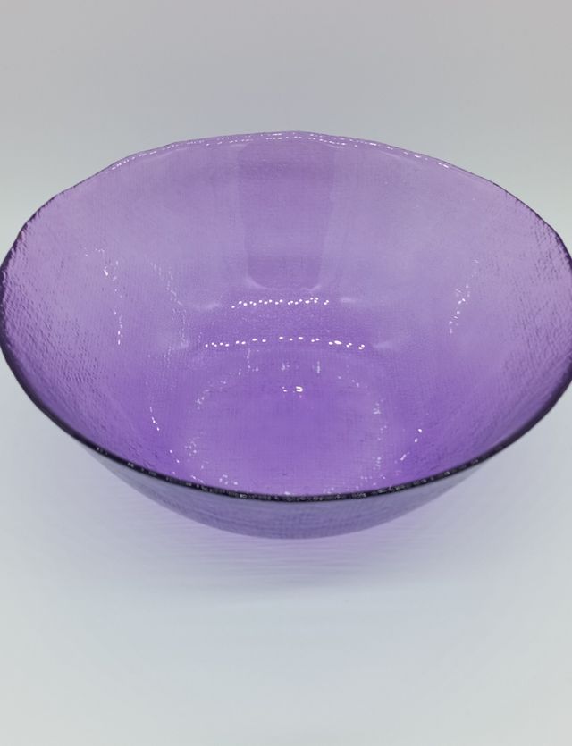 Ensaladera de cristal vintage morada