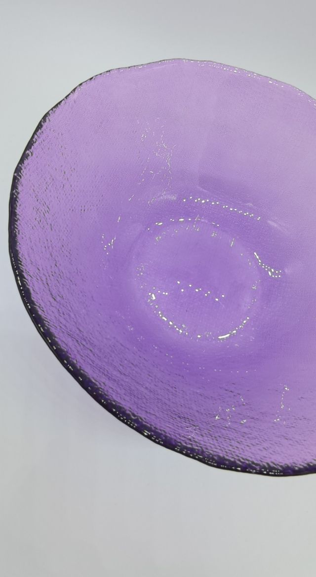 Ensaladera de cristal vintage morada