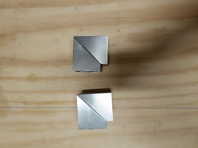 Lote 4 Focos dirigibles L