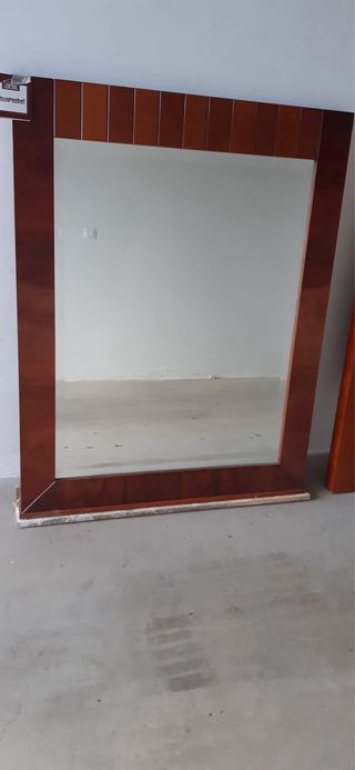 Cabecero y espejo caoba a juego