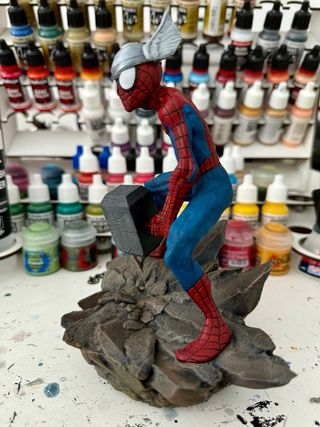 Figura Spider-man pintada a mano