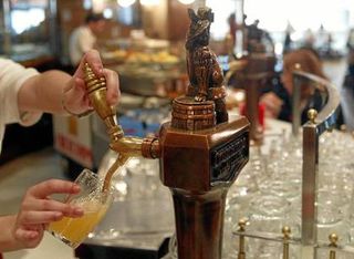 Remate de Grupo Grifo Tirador de Cerveza Cruzcampo